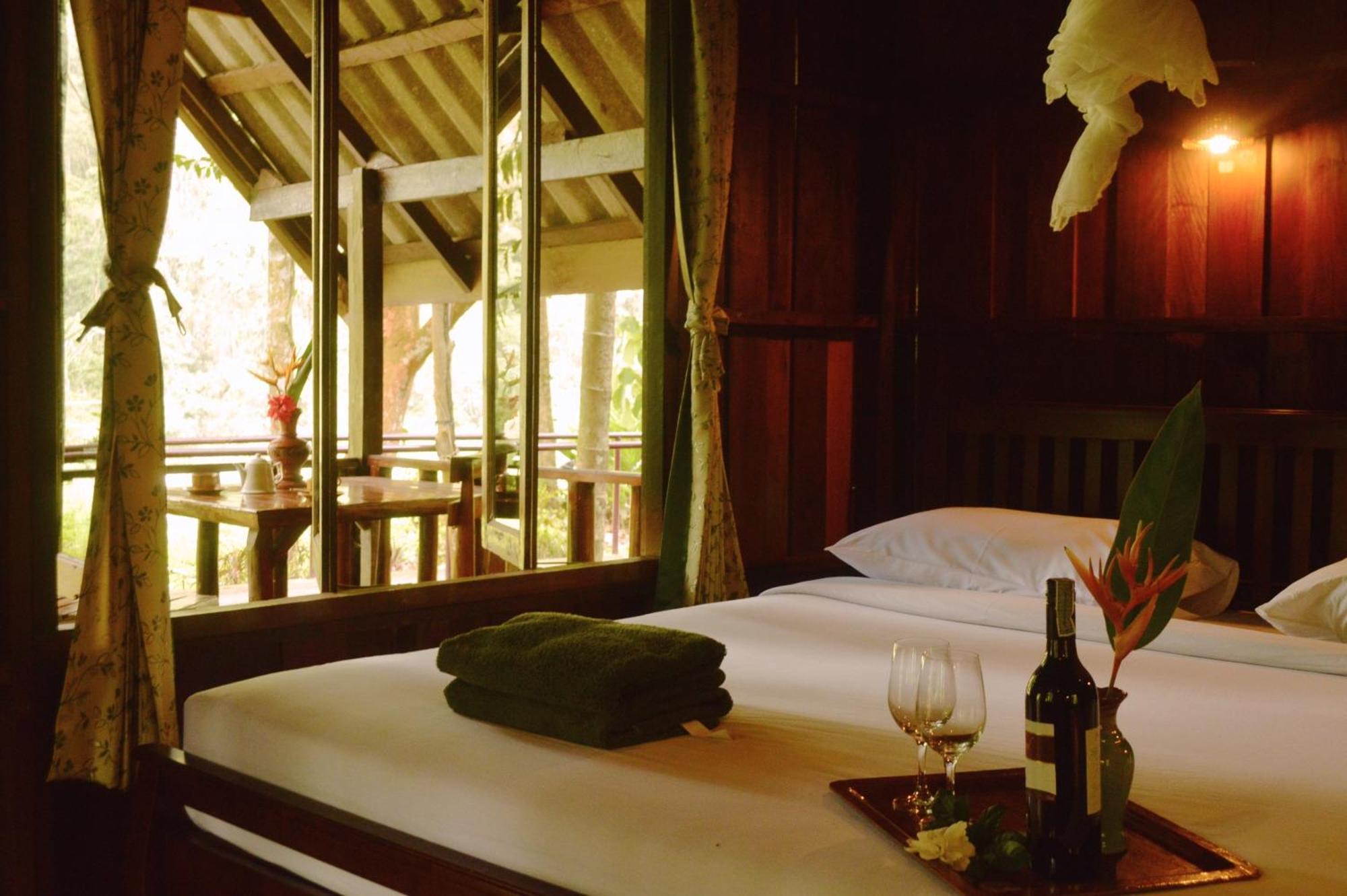 Khao Sok Riverside Cottages Khao Sok National Park Стая снимка